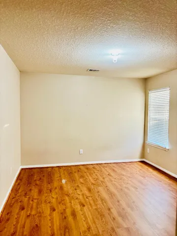 $2,950 | 9947 Valance Way, Conroe, TX 77385