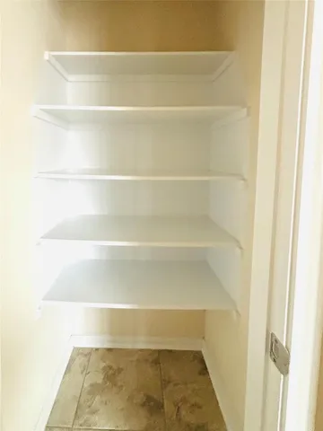 $2,950 | 9947 Valance Way, Conroe, TX 77385