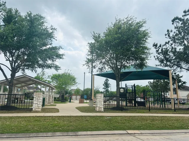 $2,950 | 9947 Valance Way, Conroe, TX 77385