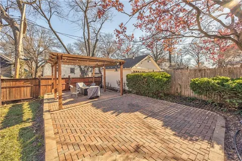 $519,000 | 6203 Morningside Drive, Kansas City, MO 64113