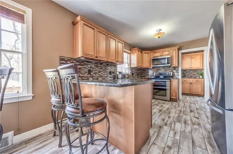 $519,000 | 6203 Morningside Drive, Kansas City, MO 64113