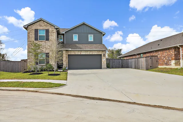 $329,000 | 8507 Lake Groove Lane, Baytown, TX 77523