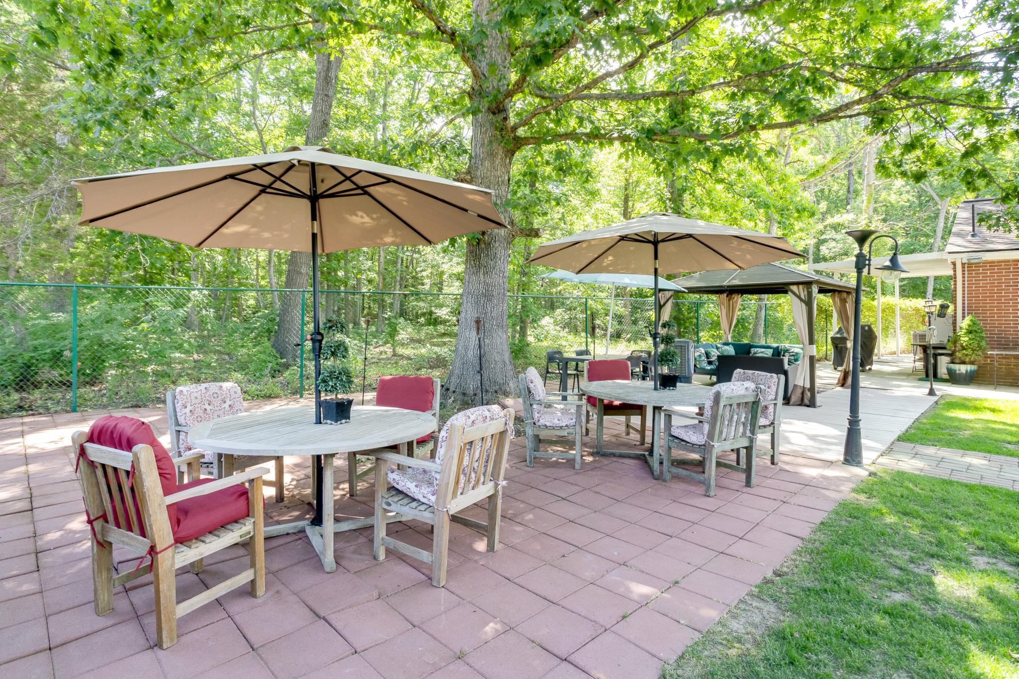 11701 Braddock Road Fairfax, VA 22030 - Photo 41 of 70 Spacious outdoor entertaining area