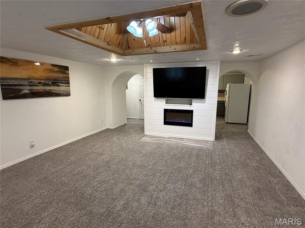 3053 West Grand Street Springfield, MO 65802 - Photo 2 of 35