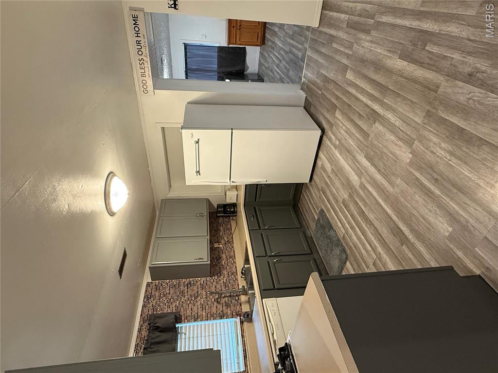 3053 West Grand Street Springfield, MO 65802 - Photo 10 of 35