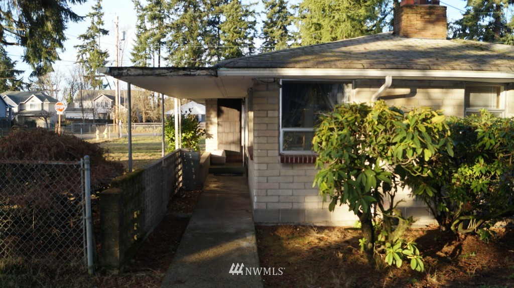 2732 Aberdeen Avenue Northeast Renton, WA 98056 - Photo 1 of 15 Gallery Image 1