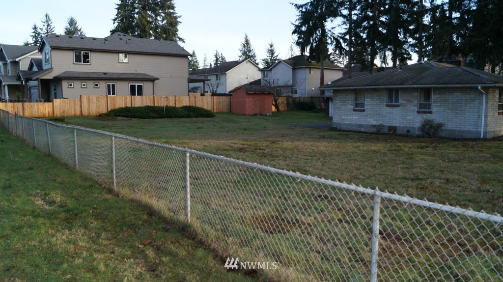 2732 Aberdeen Avenue Northeast Renton, WA 98056 - Photo 4 of 15 Gallery Image 4