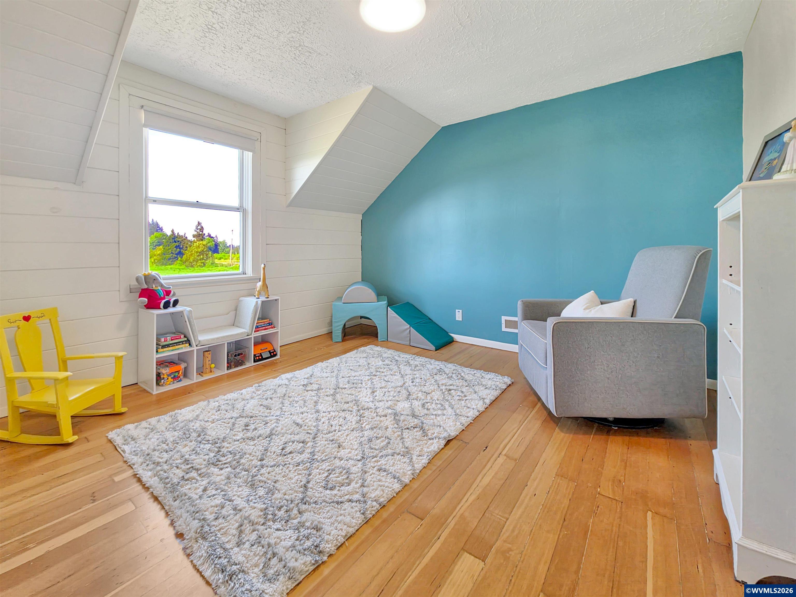 1290 Oak Villa Road Dallas, OR 97338 - Photo 14 of 46