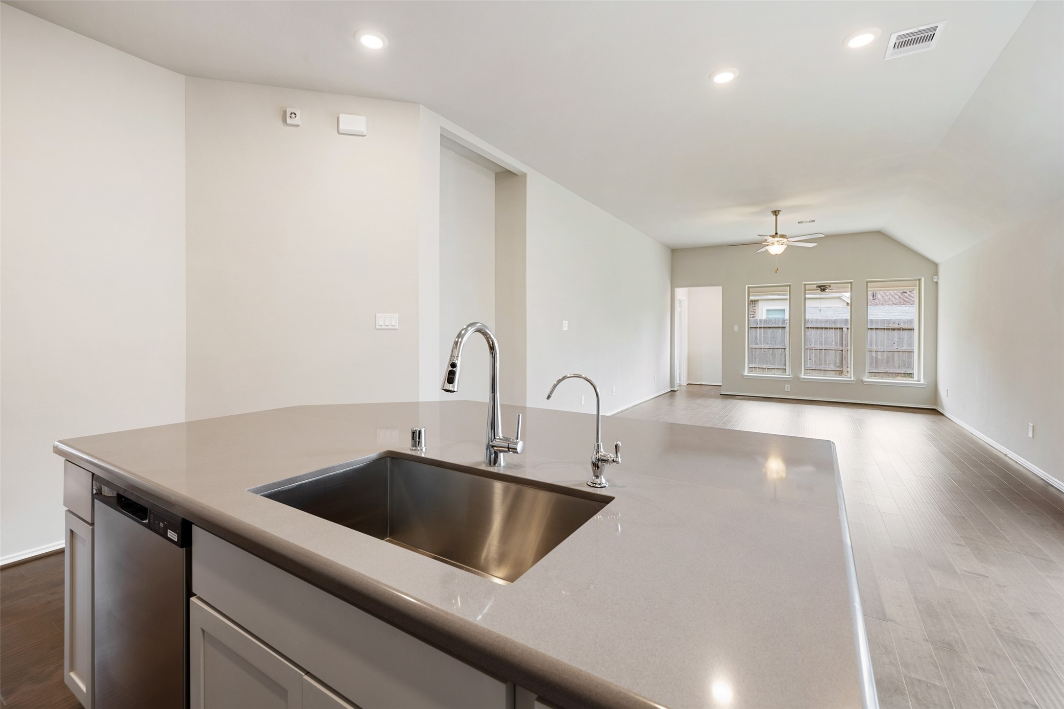 2606 Prairie Star Lane Conroe, TX 77385 - Photo 12 of 34