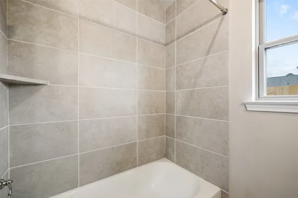 $2,325 | 2606 Prairie Star Lane, Conroe, TX 77385