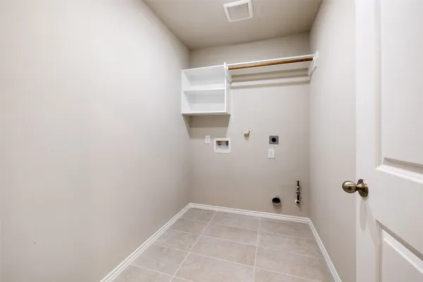 $2,325 | 2606 Prairie Star Lane, Conroe, TX 77385