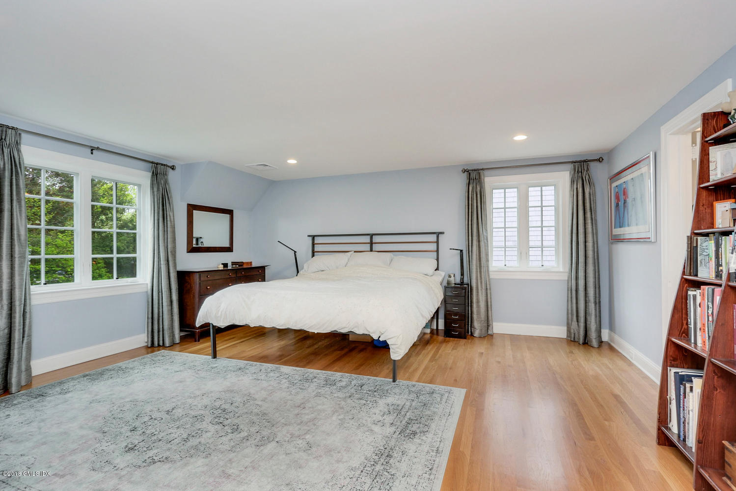 72 Summit Road Riverside, CT 06878 - Photo 14 of 33 72 Summit Rd Riverside CT-large-026-14-0
