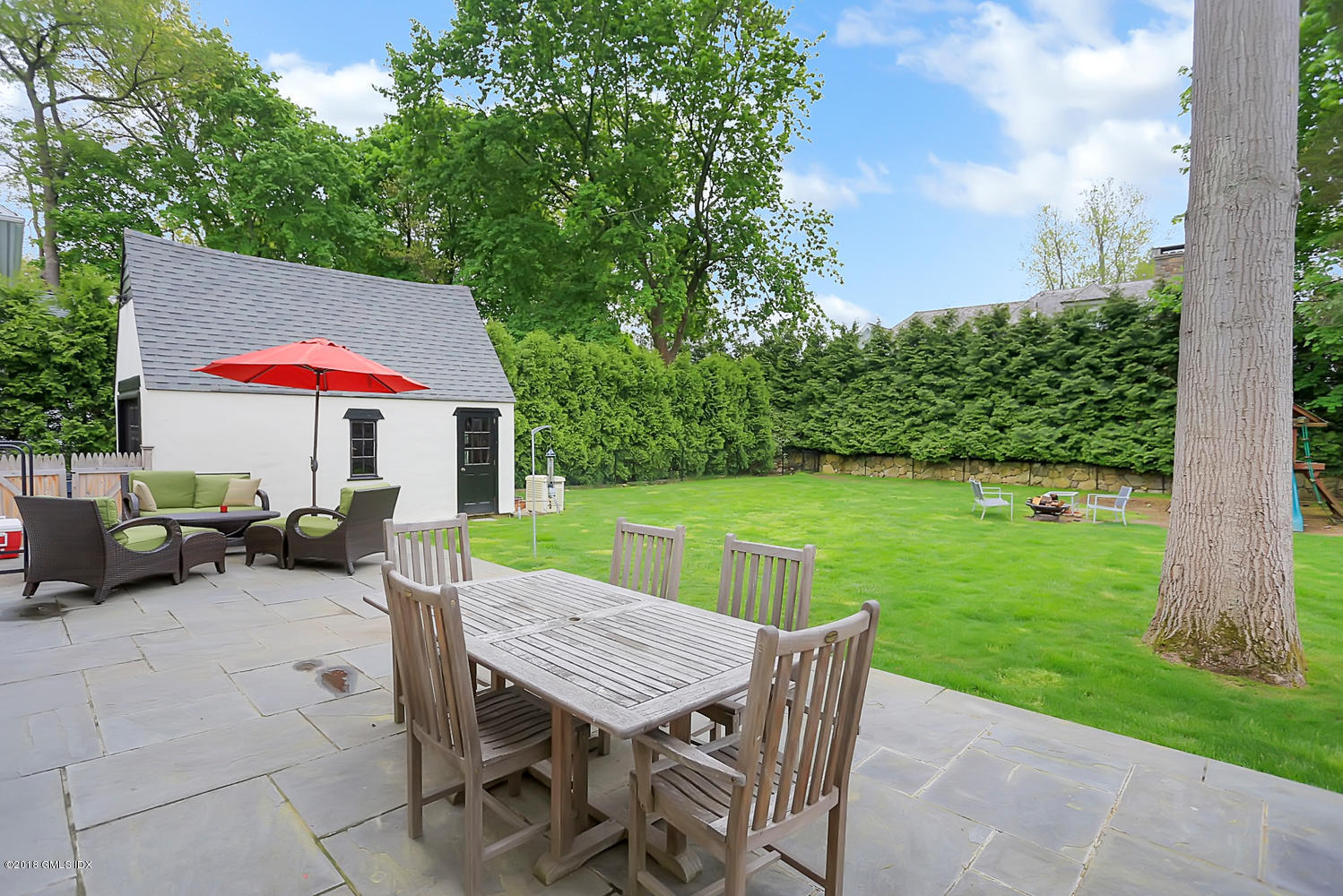 72 Summit Road Riverside, CT 06878 - Photo 24 of 33 72 Summit Rd Riverside CT-large-037-39-0