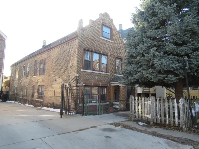 $250,000 | 2943 West 25th Place, Chicago, IL 60623