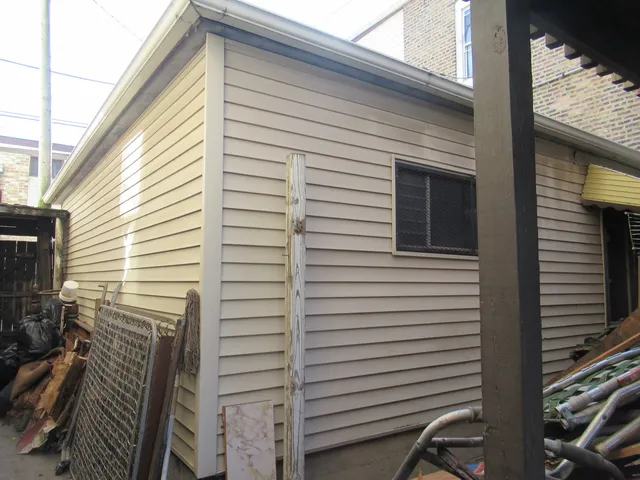 $250,000 | 2943 West 25th Place, Chicago, IL 60623