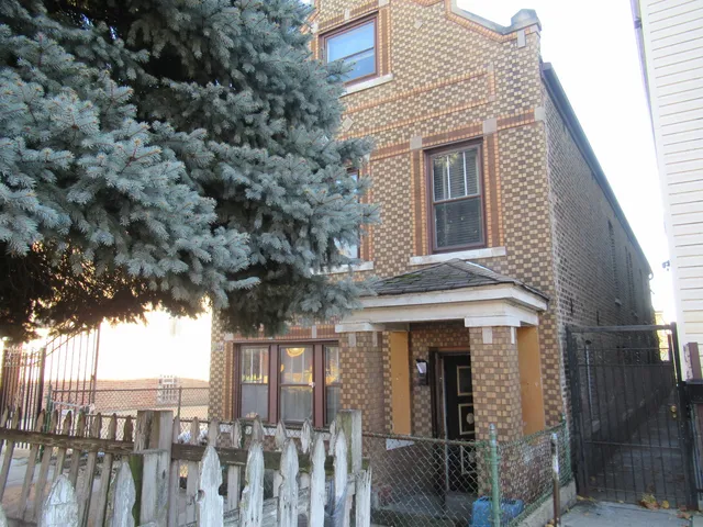 $250,000 | 2943 West 25th Place, Chicago, IL 60623