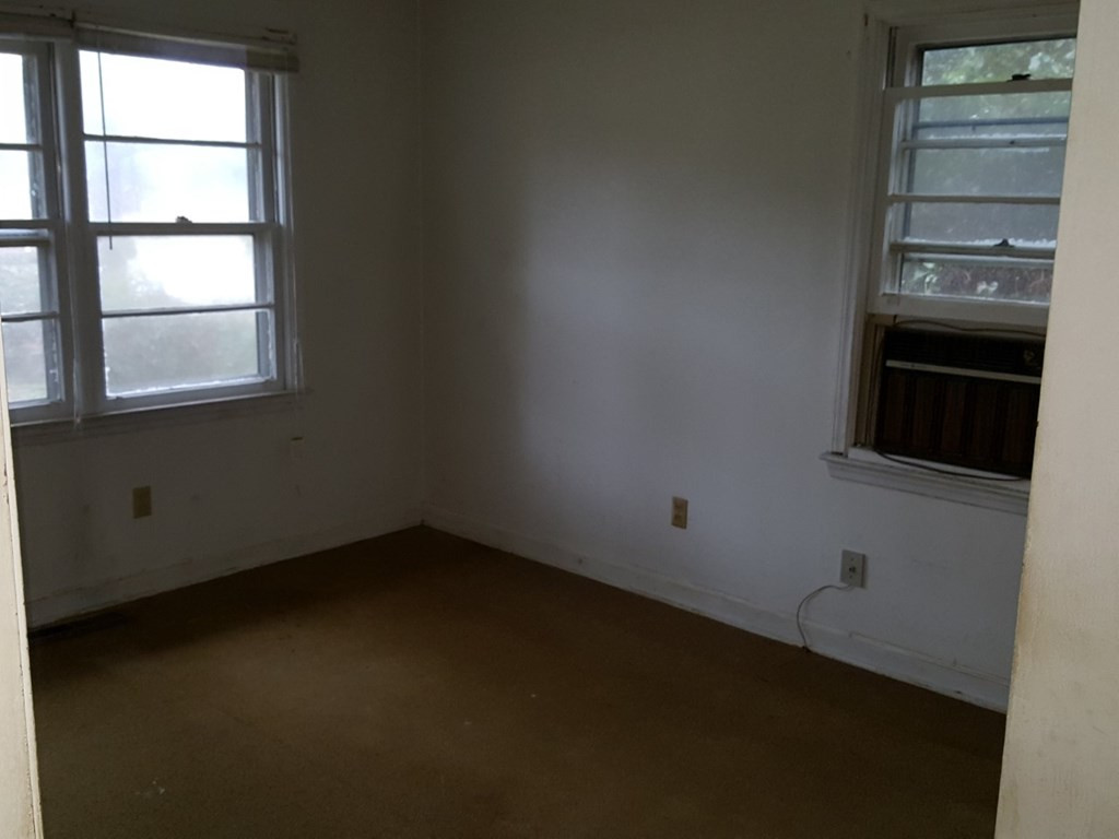 115 Deason Street McCormick, SC 29835 - Photo 9 of 22