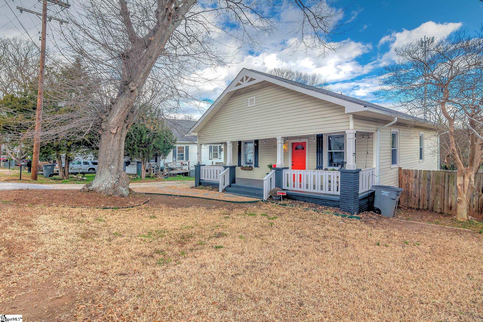 252 Reeves Street Greenville, SC 29605 - Photo 1 of 36 Gallery Image 1