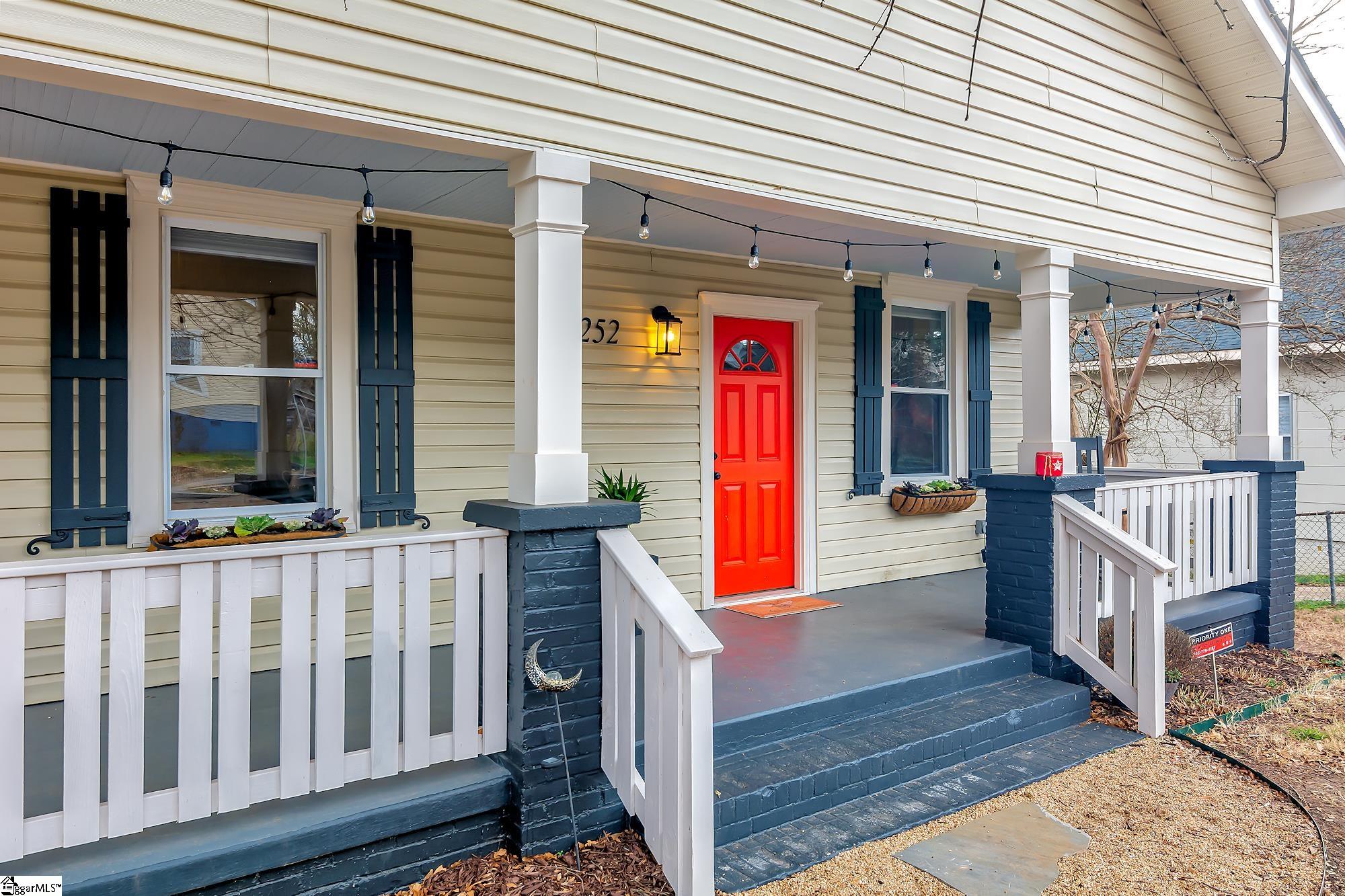 252 Reeves Street Greenville, SC 29605 - Photo 4 of 36 Gallery Image 4