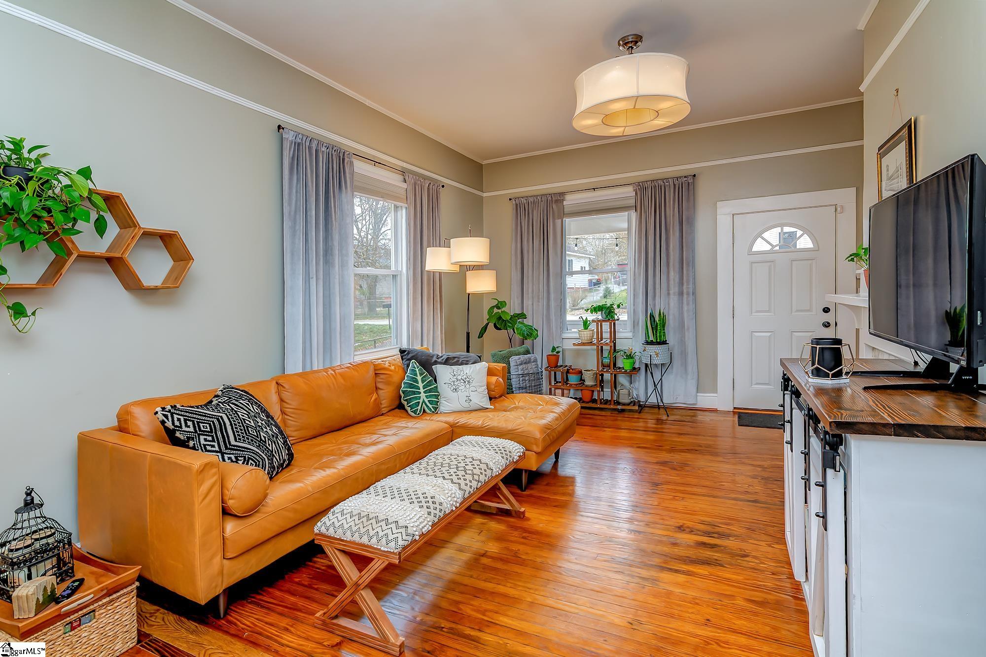 252 Reeves Street Greenville, SC 29605 - Photo 6 of 36 Gallery Image 6