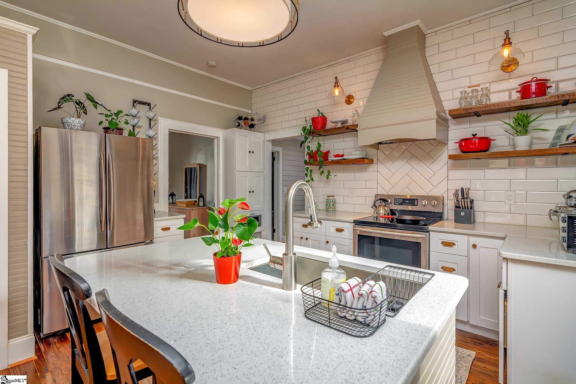 252 Reeves Street Greenville, SC 29605 - Photo 7 of 36 Gallery Image 7