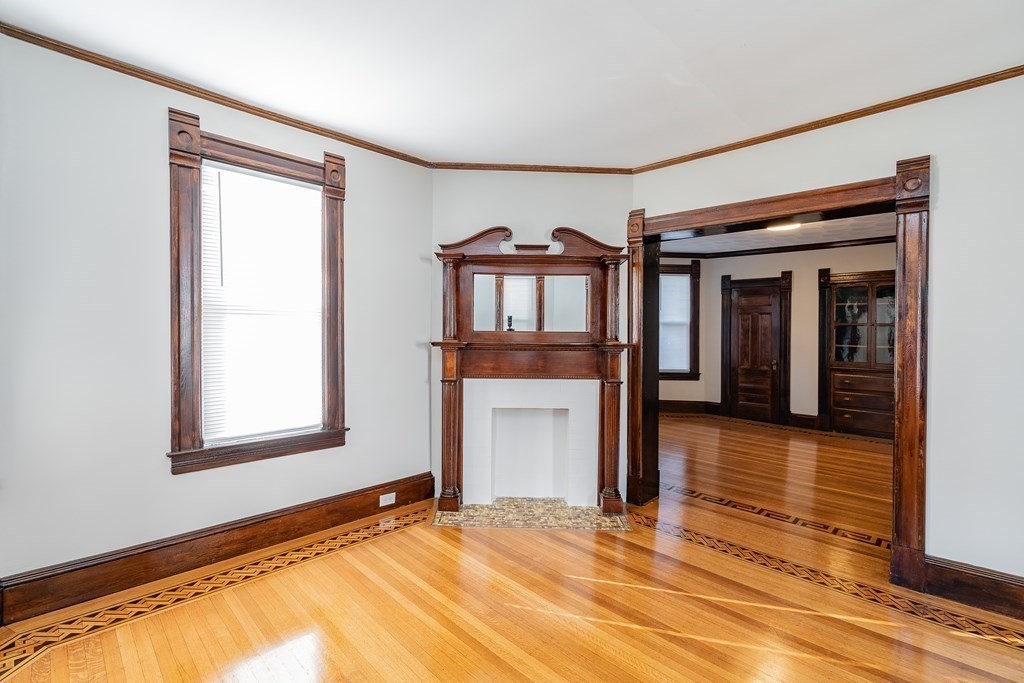 72 Mapledell Street Springfield, MA 01109 - Photo 3 of 19 Gallery Image 3