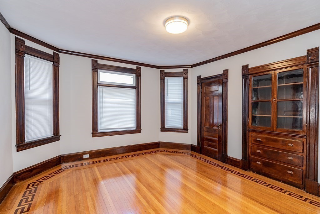 72 Mapledell Street Springfield, MA 01109 - Photo 4 of 19 Gallery Image 4