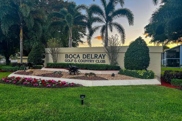 $195,000 | 5021 Oakhill Lane, Unit 115, Delray Beach, FL 33484