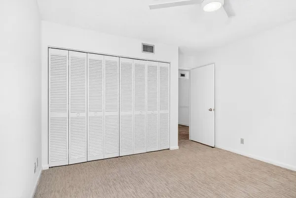 $195,000 | 5021 Oakhill Lane, Unit 115, Delray Beach, FL 33484