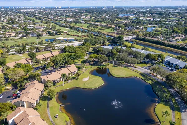 $195,000 | 5021 Oakhill Lane, Unit 115, Delray Beach, FL 33484