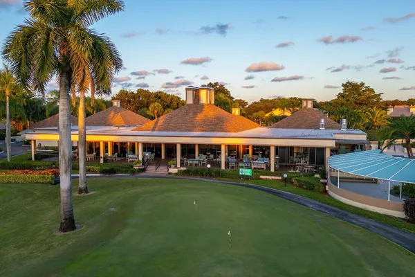 $195,000 | 5021 Oakhill Lane, Unit 115, Delray Beach, FL 33484