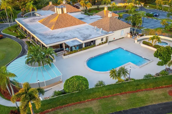 $195,000 | 5021 Oakhill Lane, Unit 115, Delray Beach, FL 33484