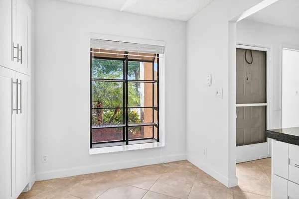 $195,000 | 5021 Oakhill Lane, Unit 115, Delray Beach, FL 33484