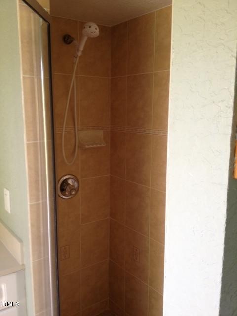 11505 Willis Road Fort Pierce, FL 34945 - Photo 5 of 18 Shower