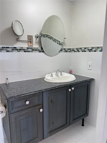 $6,000 | 1301 Grouper Drive, Unit A, Marathon, FL 33050