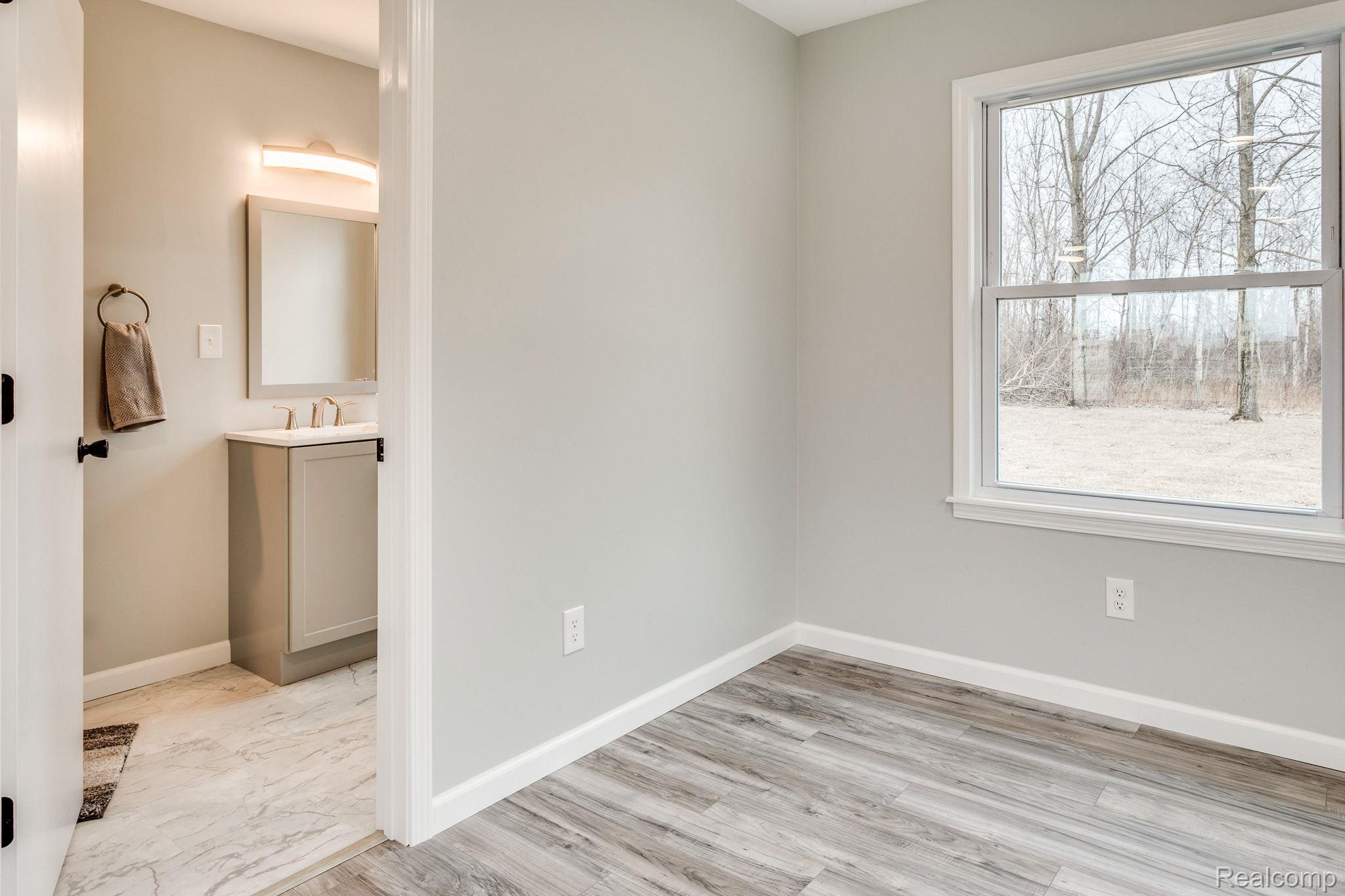 6140 State Road Fort Gratiot, MI 48059 - Photo 14 of 53 Gallery Image 14