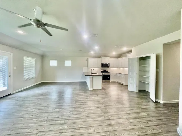 a view of a yard in front of house