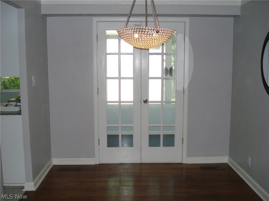 4113 Bayard Road Cleveland, OH 44121 - Photo 10 of 35