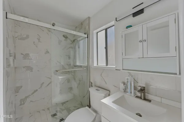 $699,000 | 510 Fairbourne Place, Oxnard, CA 93033