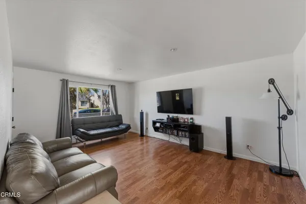 $699,000 | 510 Fairbourne Place, Oxnard, CA 93033