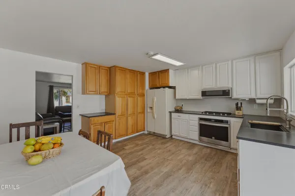 $699,000 | 510 Fairbourne Place, Oxnard, CA 93033