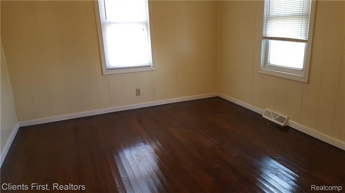 29709 Ecorse Road Romulus, MI 48174 - Photo 7 of 12 Ecorse 015.jpg
