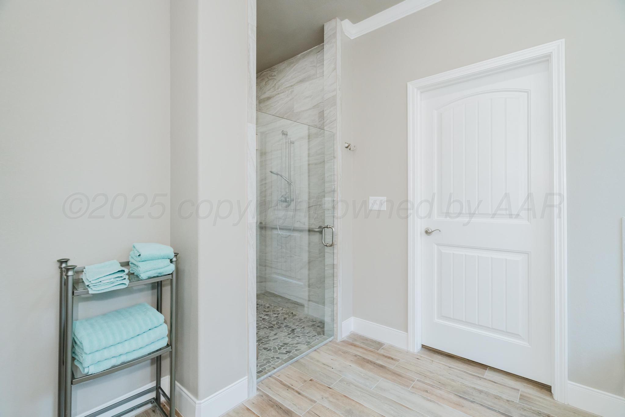 9011 Staten Island Amarillo, TX 79119 - Photo 14 of 17 a view of bathroom