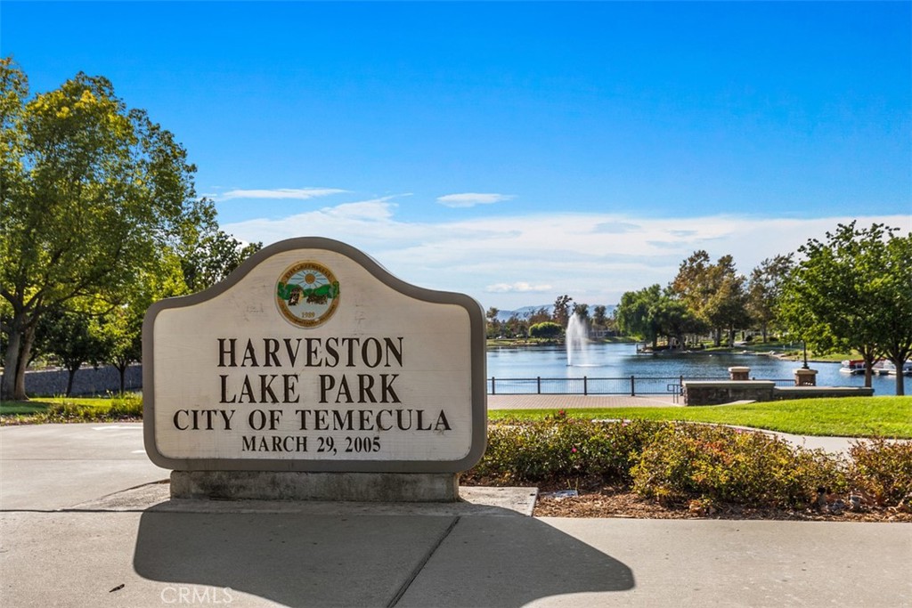 28961 Savannah Drive Temecula, CA 92591 - Photo 53 of 54 a sign on the side of the road