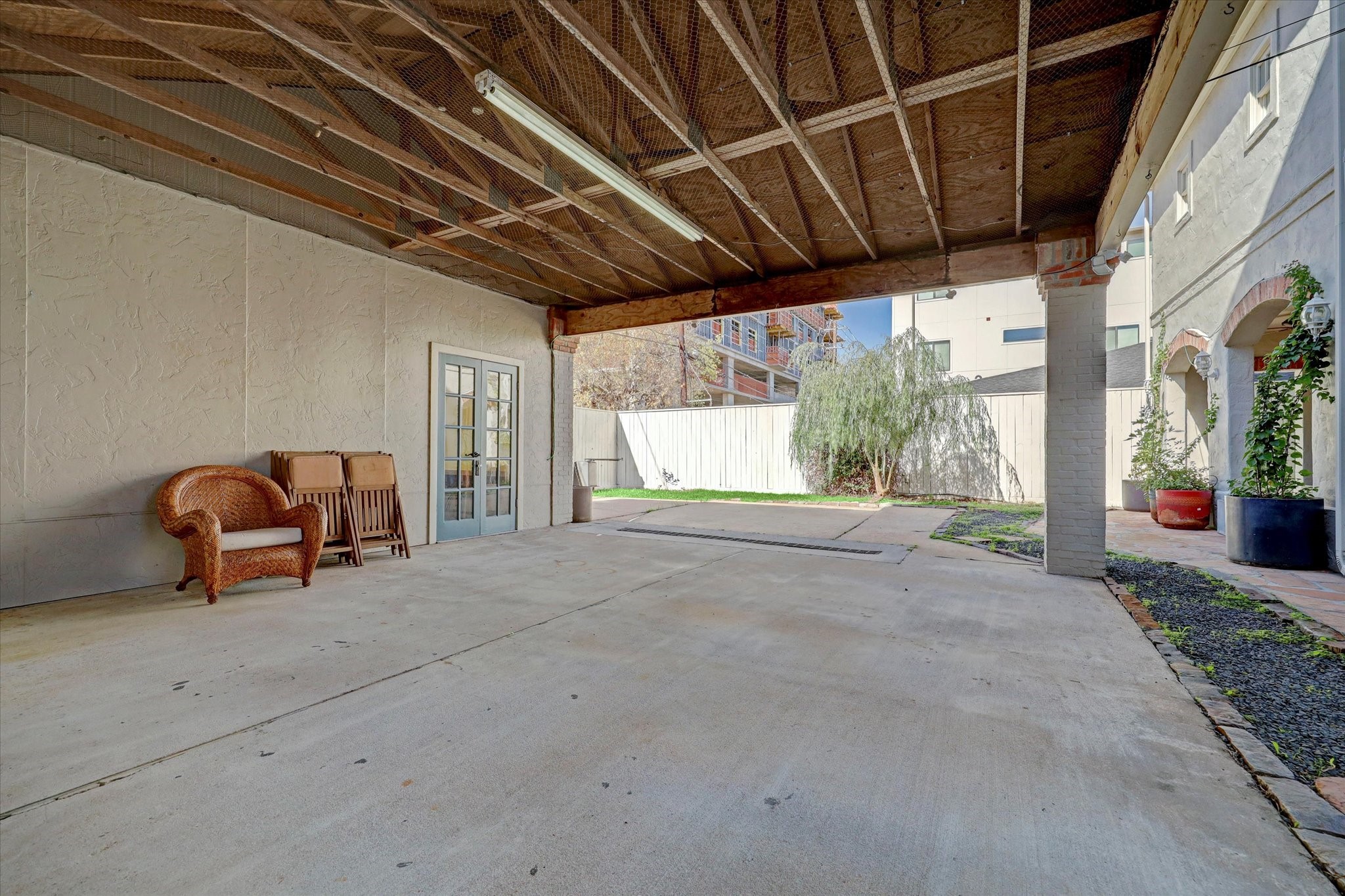 2622 Westgate Drive Houston, TX 77098 - Photo 19 of 20 a view of a room with furniture and windows