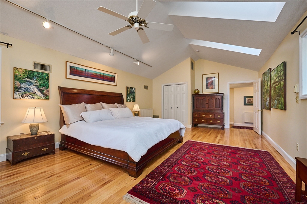 236 North Maple Street Northampton, MA 01062 - Photo 23 of 39