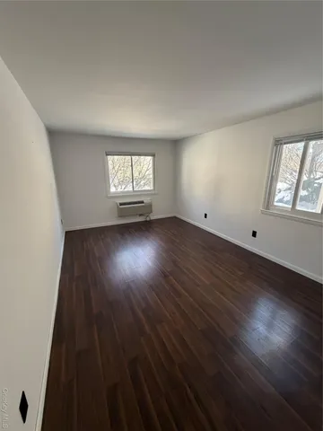 $1,950 | 17 Village Park Drive, Unit 1D, Fishkill, NY 12524