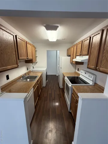 $1,950 | 17 Village Park Drive, Unit 1D, Fishkill, NY 12524