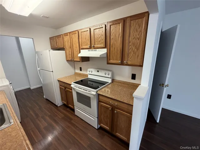 $1,950 | 17 Village Park Drive, Unit 1D, Fishkill, NY 12524