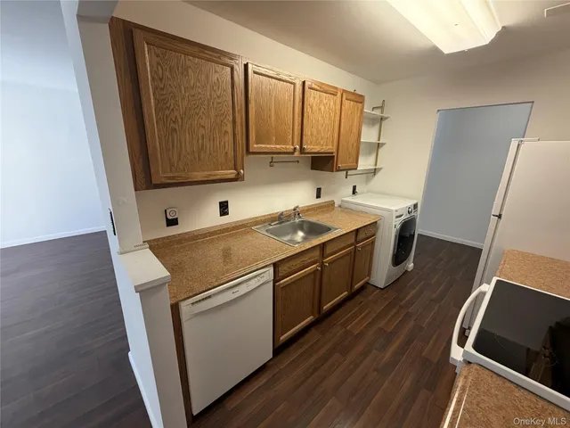 $1,950 | 17 Village Park Drive, Unit 1D, Fishkill, NY 12524